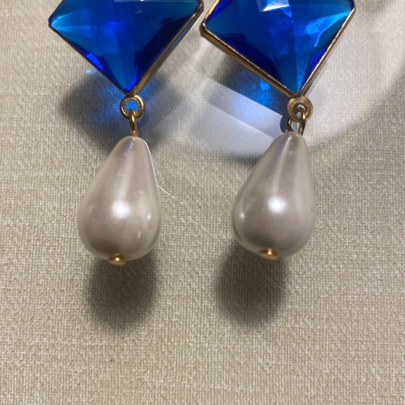 Kenneth Jay Lane Earring - Picture 5 of 5